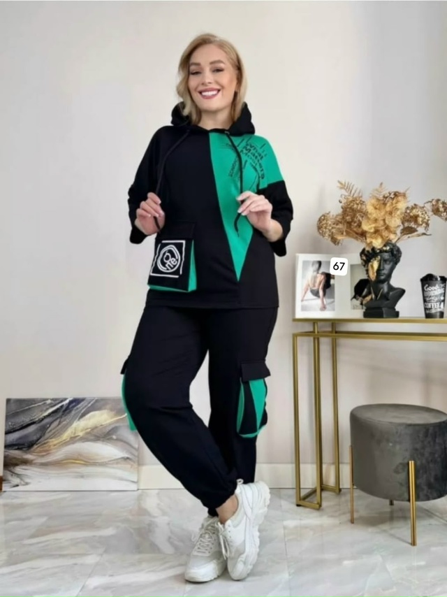 Спортивный костюм 23176366