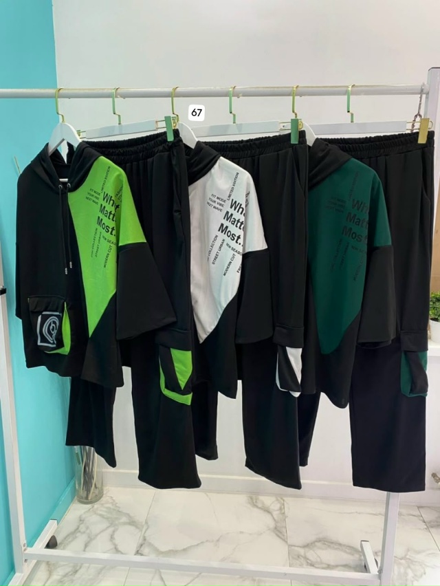 Спортивный костюм 23176366