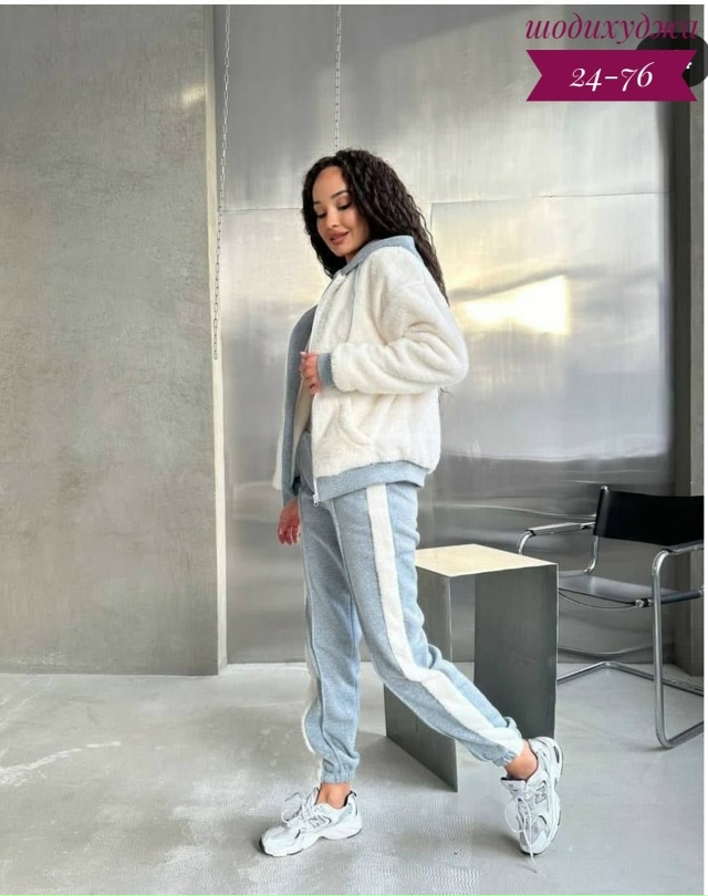 Спортивный костюм 23178282