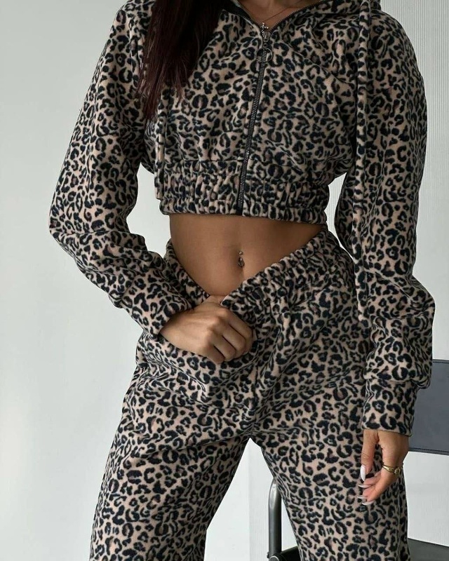 Спортивный костюм 23185334